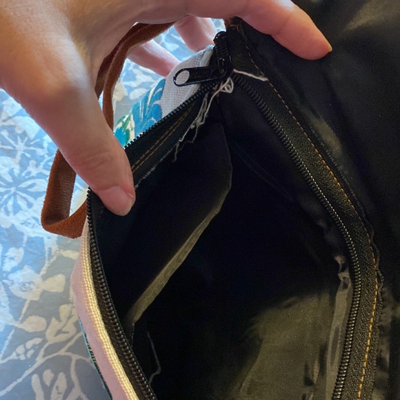 Embroidered clutch - Picture 2 of 3